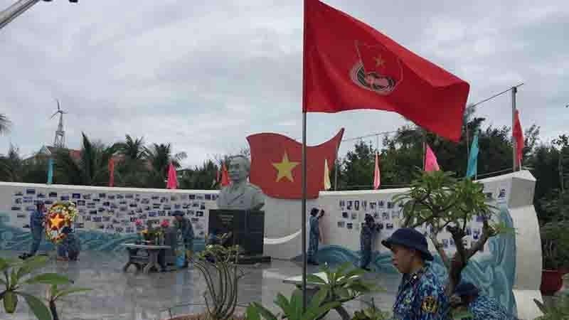 Lunar New Year celebrations in remote islands and border areas